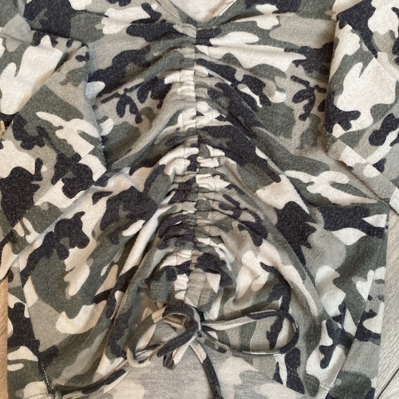 Poof Camo Ruched Long Sleeve Tee - Picture 3 of 5